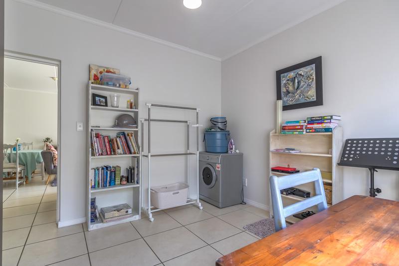 To Let 3 Bedroom Property for Rent in Somerset West Western Cape